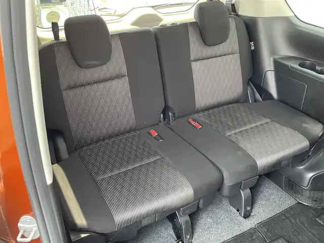 日産 セレナ ハイウェイスター 福岡県 2019(令1)年 1.2万km オレンジ プロパイロット搭載車/エマージェンシーブレーキ/側方支援/レーンキープアシスト/BSM/純正10インチナビ/（CD/DVD/SD/BT/USB/FM/AM）/フルセグTV/アラウンドビューモニター/フリップダウンモニター/ドラレコ前後2個付き/・純正が前方のみ/・社外が前後/両側パワースライド/ハンズフリースライドドア/電動パーキング/社外マット/純正アルミホイール/ドアバイザー/プッシュスタート/スペアキー1本/取説/カラーコード　EBL