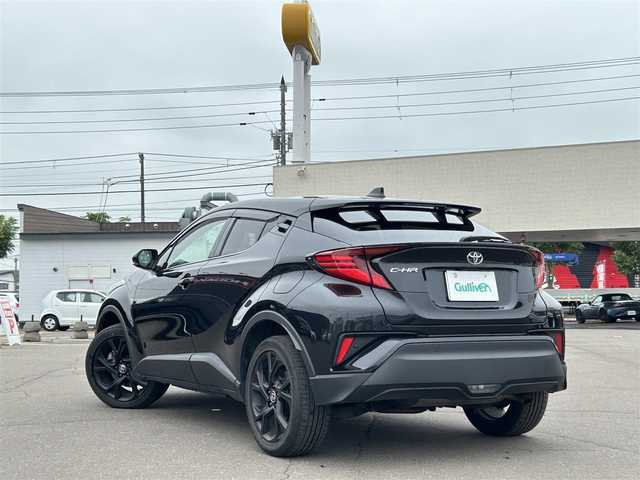 トヨタ Ｃ－ＨＲ G－T モード ネロ セーフティプラス 道東・釧路十勝 2023(令5)年 3万km ブラックマイカ ４WD/Toyota safety sence/寒冷地仕様/純正オーディオ/（BT/AM/FM）/全方位カメラ/クルーズコントロール（追従）/純正エンジンスターター/スマートキー/プッシュスタート/MTモード付AT/前後コーナーセンサー/レーンキープアシスト/ドライブレコーダー/純正フロアマット/革巻きステアリング/ステアリングスイッチ/オートライト/横滑り防止装置/純正AW夏タイヤ/社外AW冬タイヤ積込/ハーフレザーシート/保証書/取扱説明書/記録簿