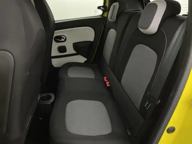 ルノー トゥインゴ インテンス キャンバストップ 新潟県 2018(平30)年 2.4万km 黄 ワンオーナー/キャンバストップ/メモリーナビ/(AVIC-RZ801)/フルセグTV/bluetooth/ＬＥＤ/フォグ/ＥＴＣ/キーレス/スペアキー/リアスポイラー/革巻ステアリング/クルーズコントロール/リミットコントロール/スタッドレス積込/保証書＆整備手帳＆取説