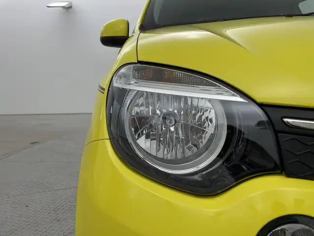 ルノー トゥインゴ インテンス キャンバストップ 新潟県 2018(平30)年 2.4万km 黄 ワンオーナー/キャンバストップ/メモリーナビ/(AVIC-RZ801)/フルセグTV/bluetooth/ＬＥＤ/フォグ/ＥＴＣ/キーレス/スペアキー/リアスポイラー/革巻ステアリング/クルーズコントロール/リミットコントロール/スタッドレス積込/保証書＆整備手帳＆取説