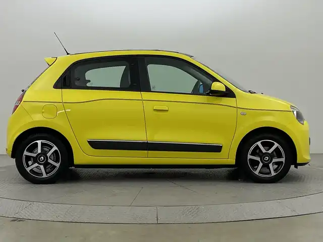 ルノー トゥインゴ インテンス キャンバストップ 新潟県 2018(平30)年 2.4万km 黄 ワンオーナー/キャンバストップ/メモリーナビ/(AVIC-RZ801)/フルセグTV/bluetooth/ＬＥＤ/フォグ/ＥＴＣ/キーレス/スペアキー/リアスポイラー/革巻ステアリング/クルーズコントロール/リミットコントロール/スタッドレス積込/保証書＆整備手帳＆取説
