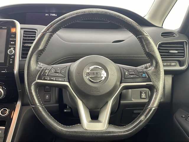 日産 セレナ ハイウェイスター プロパイロットED 新潟県 2016(平28)年 11.6万km インペリアルアンバーP 　ワンオーナー/　メモリナビ/　フルセグテレビ/Bluetooth/　バックカメラ/　ウィンカーミラー/　レーダークルーズコントロール/　プッシュスタート/　両側パワースライドドア/　ETC/　HID/　オートライト/　プロパイロット/　アイドリングストップ/　電動格納ミラー