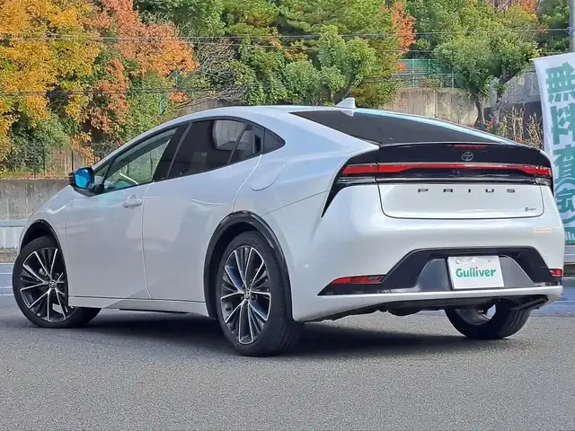 トヨタ プリウス Z 大阪府 2024(令6)年 1万km プラチナホワイトパールマイカ /禁煙車//ワンオーナー//全方位カメラ//純正ナビ//BT/FM/AM/フルセグテレビ/AC100V/USB/Miracast//前後コーナーセンサー//デジタルインナーミラー//前席シートヒーター・エアシート//D席メモリー付きパワーシート//ステアリングヒーター//パワーバックドア//オートハイビーム//純正アルミホイール19インチ//BSM//ACC//保証書//スペアキー