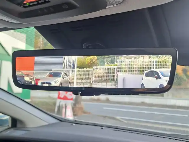 トヨタ プリウス Z 大阪府 2024(令6)年 1万km プラチナホワイトパールマイカ /禁煙車//ワンオーナー//全方位カメラ//純正ナビ//BT/FM/AM/フルセグテレビ/AC100V/USB/Miracast//前後コーナーセンサー//デジタルインナーミラー//前席シートヒーター・エアシート//D席メモリー付きパワーシート//ステアリングヒーター//パワーバックドア//オートハイビーム//純正アルミホイール19インチ//BSM//ACC//保証書//スペアキー