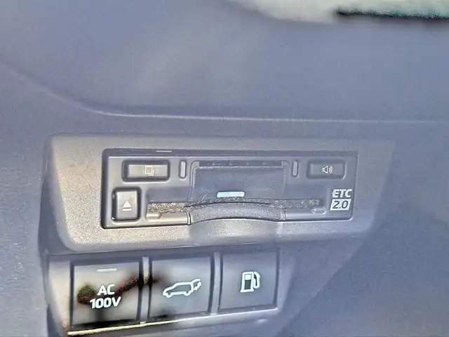 トヨタ プリウス Z 大阪府 2024(令6)年 1万km プラチナホワイトパールマイカ /禁煙車//ワンオーナー//全方位カメラ//純正ナビ//BT/FM/AM/フルセグテレビ/AC100V/USB/Miracast//前後コーナーセンサー//デジタルインナーミラー//前席シートヒーター・エアシート//D席メモリー付きパワーシート//ステアリングヒーター//パワーバックドア//オートハイビーム//純正アルミホイール19インチ//BSM//ACC//保証書//スペアキー