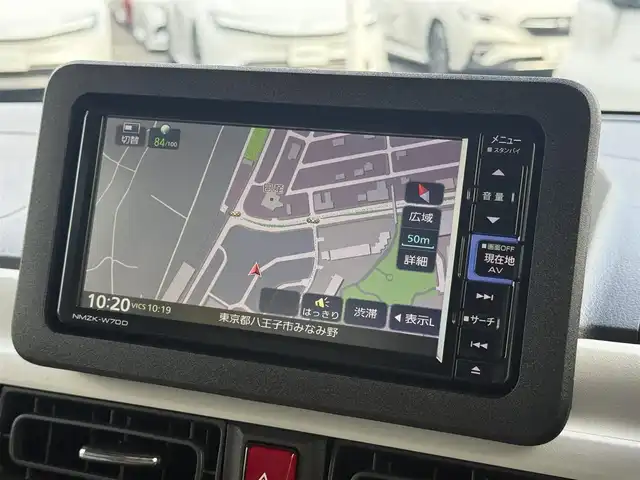 ダイハツ ムーヴ キャンバス ストライプス G ターボ 東京都 2023(令5)年 1.5万km シャイニングホワイトパール/スムーズグレーマイカメタリック スマートアシスト/・衝突回避支援ブレーキ/・衝突警報/・誤発進抑制制御/・車線逸脱警報/・路外逸脱警報/・ふらつき警報/・オートハイビーム/・アダプティブクルーズコントロール/純正ナビ/（CD/DVD/USB/フルセグTV）/・パノラマモニター/両側電動スライド/シートヒーター（運転席/助手席）/プッシュスタート/ＬＥＤヘッドライト　/フォグランプ/純正フロアマット/スマートキー/取扱説明書