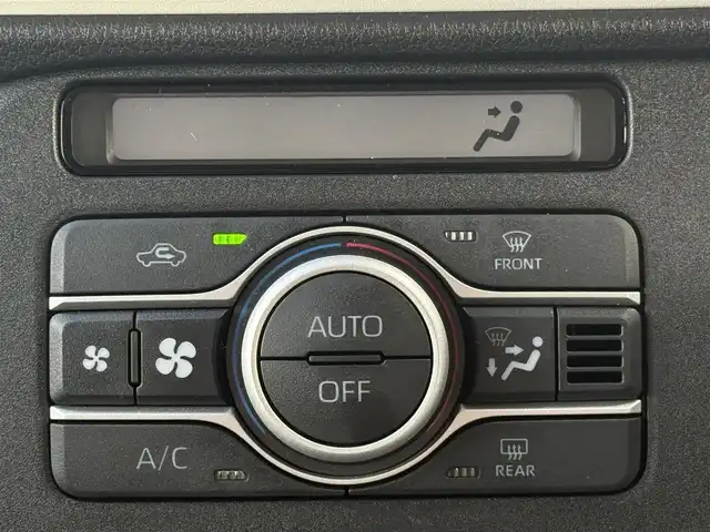 ダイハツ ムーヴ キャンバス ストライプス G ターボ 東京都 2023(令5)年 1.5万km シャイニングホワイトパール/スムーズグレーマイカメタリック スマートアシスト/・衝突回避支援ブレーキ/・衝突警報/・誤発進抑制制御/・車線逸脱警報/・路外逸脱警報/・ふらつき警報/・オートハイビーム/・アダプティブクルーズコントロール/純正ナビ/（CD/DVD/USB/フルセグTV）/・パノラマモニター/両側電動スライド/シートヒーター（運転席/助手席）/プッシュスタート/ＬＥＤヘッドライト　/フォグランプ/純正フロアマット/スマートキー/取扱説明書