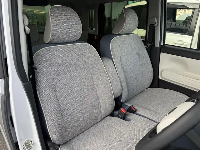 ダイハツ ムーヴ キャンバス ストライプス G ターボ 東京都 2023(令5)年 1.5万km シャイニングホワイトパール/スムーズグレーマイカメタリック スマートアシスト/・衝突回避支援ブレーキ/・衝突警報/・誤発進抑制制御/・車線逸脱警報/・路外逸脱警報/・ふらつき警報/・オートハイビーム/・アダプティブクルーズコントロール/純正ナビ/（CD/DVD/USB/フルセグTV）/・パノラマモニター/両側電動スライド/シートヒーター（運転席/助手席）/プッシュスタート/ＬＥＤヘッドライト　/フォグランプ/純正フロアマット/スマートキー/取扱説明書