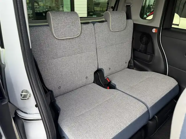 ダイハツ ムーヴ キャンバス ストライプス G ターボ 東京都 2023(令5)年 1.5万km シャイニングホワイトパール/スムーズグレーマイカメタリック スマートアシスト/・衝突回避支援ブレーキ/・衝突警報/・誤発進抑制制御/・車線逸脱警報/・路外逸脱警報/・ふらつき警報/・オートハイビーム/・アダプティブクルーズコントロール/純正ナビ/（CD/DVD/USB/フルセグTV）/・パノラマモニター/両側電動スライド/シートヒーター（運転席/助手席）/プッシュスタート/ＬＥＤヘッドライト　/フォグランプ/純正フロアマット/スマートキー/取扱説明書