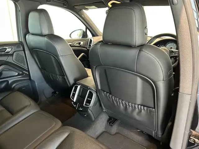 ポルシェ カイエン 愛知県 2015(平27)年 4.9万km ジェットブラック パワステプラス/PSM/レーンディパーチャー/レーンチェンジ/パークアシスト/ソフトクローズドア/BOSEスピーカー/ETC/パワーバックドア