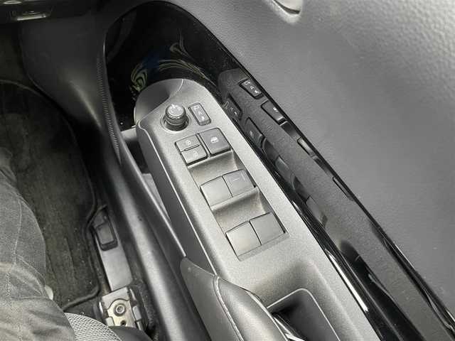 トヨタ アクア G 千葉県 2022(令4)年 5.7万km ダークブルーマイカM 純正ディスプレイオーディオ/ナビキットあり/(フルセグTV/CD/DVD/BT/FM/AM)/全周囲カメラ/衝突被害軽減システム/車線逸脱警報/クルーズコントロール/横滑り防止装置/ETC2.0/前後ドライブレコーダー/アイドリングストップ/LEDヘッドライト/オートライト/ウィンカーミラー/電動格納ミラー/社外15インチAW/シートリフター/プッシュスタート/スマートキー/フロアマット/ドアバイザー/スペアキー/取扱説明書/保証書