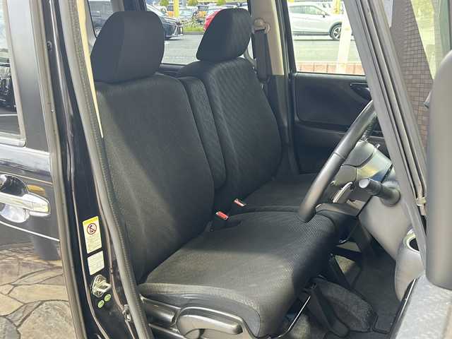ホンダ Ｎ ＢＯＸ カスタム ターボ SSパッケージ 静岡県 2014(平26)年 5.7万km プレミアムゴールドパープルパール 【主要装備】/純正ナビ　/バックカメラ　/ＥＴＣ　/両側パワースライドドア　/Ｂｌｕｅｔｏｏｔｈ接続　/クルーズコントロール　/プッシュスタート　/スマートキー　/ステアリングスイッチ　/純正１５インチアルミホイール　/衝突軽減ブレーキ