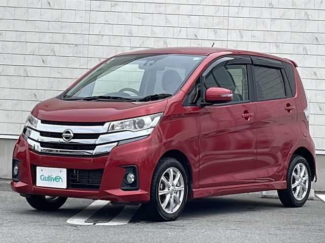 日産 デイズ ハイウェイスターX 山形県 2017(平29)年 3.7万km スパークリングレッドM 禁煙車/エマージェンシーブレーキ/アラウンドビューモニター/純正ナビ(CD.DVD.AUX.Bluetooth)/ワンセグテレビ/ドライブレコーダー/オートハイビーム/プッシュスタート/シートヒーター/アイドリングストップ/純正AW付きサマータイヤ積込/横滑り防止装置