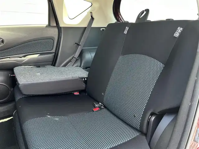 日産 ノート X DIG－S 新潟県 2016(平28)年 7万km フランボワーズレッド 社外ナビ（AVN133MRC）/ETC/衝突軽減システム/ABS/レーンキープアシスト/社外フロアマット/スタッドレスタイヤ付き