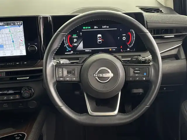 日産 オーラ G レザーエディション 鹿児島県 2023(令5)年 1万km ダークメタルグレー 純正ナビ/（BT/フルセグ/HDMI）/プロパイロット/BOSEプレミアムサウンド/アラウンドビューモニター/エマージェンシーブレーキ/デジタルインナーミラー/ワイヤレス充電/オートライト/オートマチックハイビーム/レザーシート/純正フロアマット/スマートキー/プッシュスタート/取説、保証書