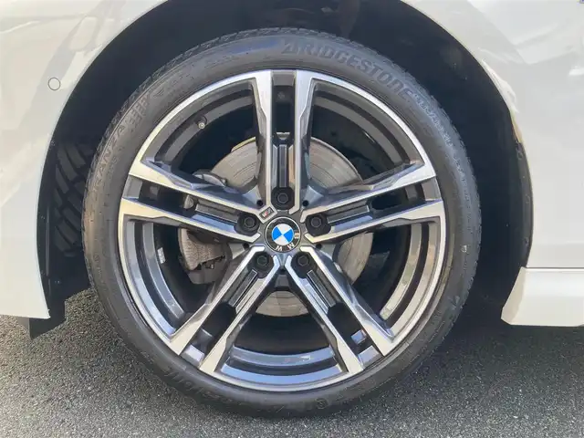 ＢＭＷ ２１８ｉ グランクーペ Mスポーツ 静岡県 2020(令2)年 2万km アルピンホワイトⅢ 純正HDDナビ/　AM FM Bluetooth USB Spotify/ETC/LEDオートヘッドランプ/レーダークルーズコントロール/ブラックレザーシート/パワーシート(前席)/シートヒーター(前席)/前後クリアランスソナー/純正18インチアルミホイール/スマートキー2本/パーキングアシスト/アイドリングストップ/ワンオーナー/バックカメラ/前後方ドライブレコーダー