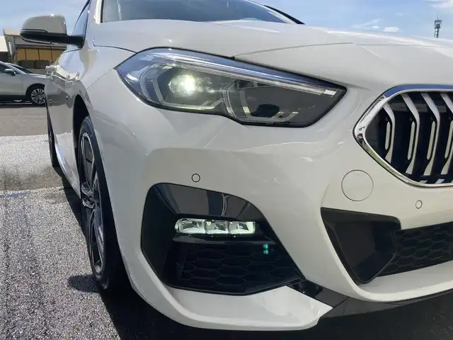 ＢＭＷ ２１８ｉ グランクーペ Mスポーツ 静岡県 2020(令2)年 2万km アルピンホワイトⅢ 純正HDDナビ/　AM FM Bluetooth USB Spotify/ETC/LEDオートヘッドランプ/レーダークルーズコントロール/ブラックレザーシート/パワーシート(前席)/シートヒーター(前席)/前後クリアランスソナー/純正18インチアルミホイール/スマートキー2本/パーキングアシスト/アイドリングストップ/ワンオーナー/バックカメラ/前後方ドライブレコーダー