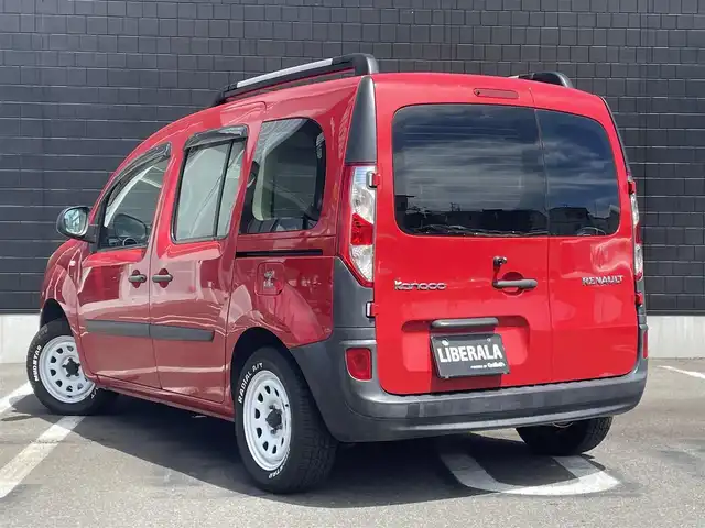 ルノー カングー アクティフ 静岡県 2015(平27)年 6.5万km 赤 両側スライドドア/社外ナビ/・CD/・Bluetooth/・ワンセグTV/キーレスキー/純正フロアマット/純正15インチアルミホイール/HIDヘッドライト