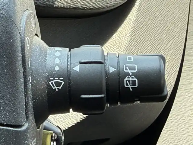 ルノー カングー アクティフ 静岡県 2015(平27)年 6.5万km 赤 両側スライドドア/社外ナビ/・CD/・Bluetooth/・ワンセグTV/キーレスキー/純正フロアマット/純正15インチアルミホイール/HIDヘッドライト