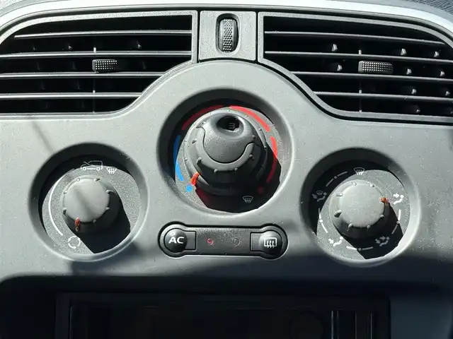 ルノー カングー アクティフ 静岡県 2015(平27)年 6.5万km 赤 両側スライドドア/社外ナビ/・CD/・Bluetooth/・ワンセグTV/キーレスキー/純正フロアマット/純正15インチアルミホイール/HIDヘッドライト