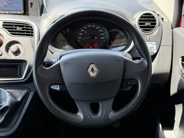 ルノー カングー アクティフ 静岡県 2015(平27)年 6.5万km 赤 両側スライドドア/社外ナビ/・CD/・Bluetooth/・ワンセグTV/キーレスキー/純正フロアマット/純正15インチアルミホイール/HIDヘッドライト