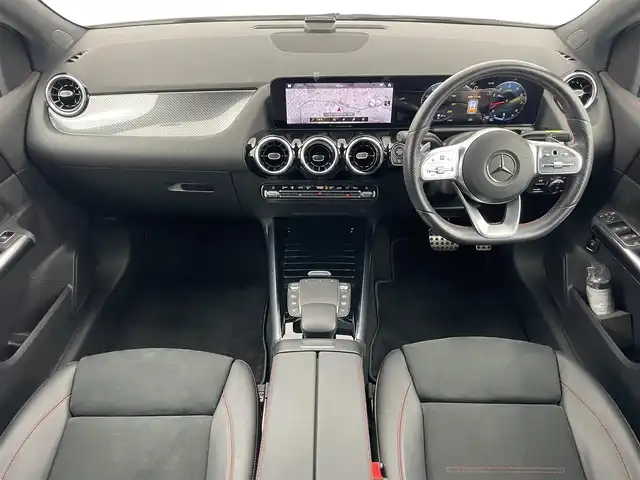メルセデス・ベンツ Ｂ１８０ 愛知県 2021(令3)年 2.5万km ポーラホワイト ・18インチAMGアルミ/・革巻ステアリング/・マルチビームLEDヘッドライト/・アダプティブハイビームアシストプラス/・アクティブブレーキアシスト/・アクティブディスタンスアシスト・ディストロニック/・ブラインドスポットアシスト/・レーンキーピングアシスト/・アクティブステアリングアシスト/・ハーフレザーシート/・10.25インチディスプレイ/・フルセグTV/・メモリー付パワーシート（前席）/・シートヒーター （前席）/・パワーバックドア/・純正ドライブレコーダー/・ETC