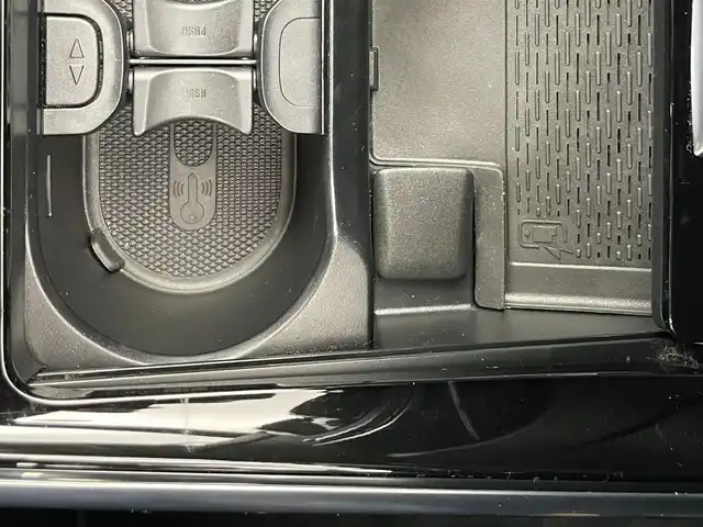 メルセデス・ベンツ Ｂ１８０ 愛知県 2021(令3)年 2.5万km ポーラホワイト ・18インチAMGアルミ/・革巻ステアリング/・マルチビームLEDヘッドライト/・アダプティブハイビームアシストプラス/・アクティブブレーキアシスト/・アクティブディスタンスアシスト・ディストロニック/・ブラインドスポットアシスト/・レーンキーピングアシスト/・アクティブステアリングアシスト/・ハーフレザーシート/・10.25インチディスプレイ/・フルセグTV/・メモリー付パワーシート（前席）/・シートヒーター （前席）/・パワーバックドア/・純正ドライブレコーダー/・ETC