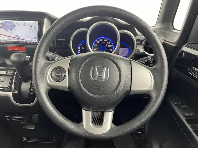 ホンダ Ｎ ＢＯＸ カスタム G Lパッケージ 埼玉県 2012(平24)年 4.3万km ポリッシュドメタルメタリック 社外ナビ　/　　AM/FM/ＣＤ／ＤＶＤ／ＢＴ　/バックカメラ/前方ドライブレコーダー　/パワースライドドア　/ステアリングリモコン　/純正フロアマット　/社外アルミホイール　/オートライト　/キセノンヘッドライト　/フロントフォグランプ/ウィンカーミラー/ドアバイザー/プッシュスタート/スマートキー