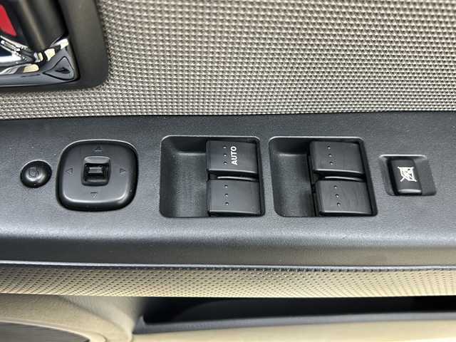 マツダ ベリーサ e－4WD 道央・札幌 2004(平16)年 4万km モイストシルバーメタリック ・4WD/・純正CD/MD/・キーフリーシステム/・電格ミラー/・フロントフォグ/・冬タイヤ社外14インチAW積込