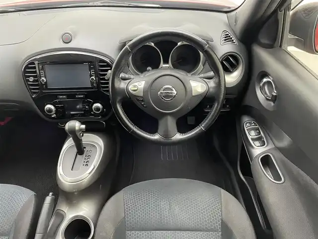 日産 ジューク 15RX Vセレクション 兵庫県 2016(平28)年 6.5万km ラディアントレッド 純正SDナビ(CD/DVD/フルセグ/Bluetooth)/バックカメラ/前方ドライブレコーダー/純正17インチアルミホイール/HIDヘッドライト/衝突被害軽減ブレーキ/オートライト/純正フロアマット/スマートキー/レーンキープアシスト/ETC