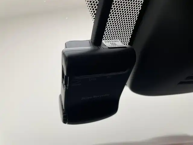 日産 ジューク 15RX Vセレクション 兵庫県 2016(平28)年 6.5万km ラディアントレッド 純正SDナビ(CD/DVD/フルセグ/Bluetooth)/バックカメラ/前方ドライブレコーダー/純正17インチアルミホイール/HIDヘッドライト/衝突被害軽減ブレーキ/オートライト/純正フロアマット/スマートキー/レーンキープアシスト/ETC