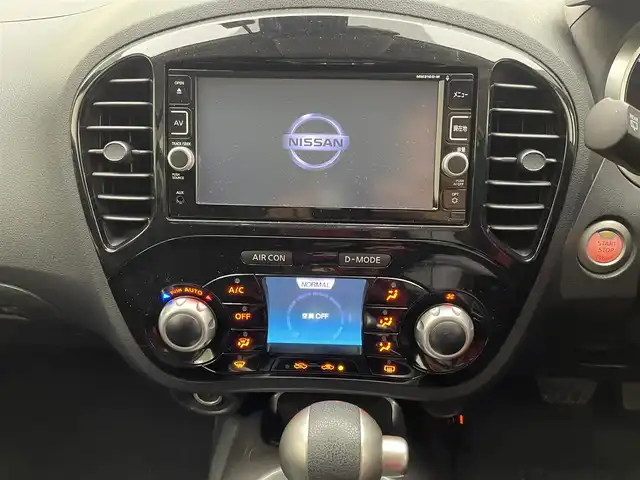 日産 ジューク 15RX Vセレクション 兵庫県 2016(平28)年 6.5万km ラディアントレッド 純正SDナビ(CD/DVD/フルセグ/Bluetooth)/バックカメラ/前方ドライブレコーダー/純正17インチアルミホイール/HIDヘッドライト/衝突被害軽減ブレーキ/オートライト/純正フロアマット/スマートキー/レーンキープアシスト/ETC