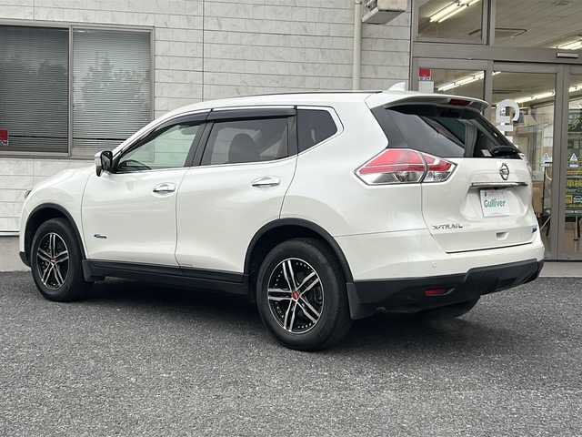 日産 エクストレイル ハイブリッド 20X エマージェンシーブレーキ 埼玉県 2016(平28)年 5.8万km ブリリアントホワイトパール ワンオーナー　/ＥＴＣ　/バックカメラ　/純正ナビ　/純正フロア　/純正オーディオ　/シートヒータ　/ＴＶ／ＦＭ／ＡＭ／ＳＤ／ＡＵＸ／ＢＴ／ＤＶＤ／ＣＤ　/ＨＤＣ　/横滑り防止　/電動リアゲート/Pスタート/レーダー探知機/オートミラ/センターデフロック/レーザーシート/４WD/スマートキー/スペアキー1本　/保証書　/取扱説明書