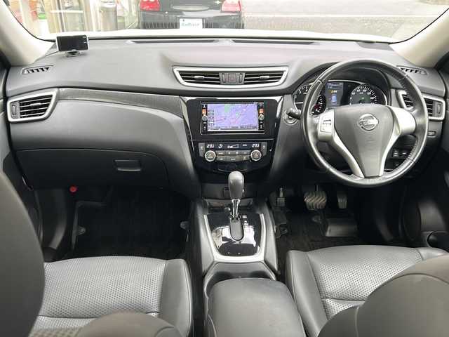 日産 エクストレイル ハイブリッド 20X エマージェンシーブレーキ 埼玉県 2016(平28)年 5.8万km ブリリアントホワイトパール ワンオーナー　/ＥＴＣ　/バックカメラ　/純正ナビ　/純正フロア　/純正オーディオ　/シートヒータ　/ＴＶ／ＦＭ／ＡＭ／ＳＤ／ＡＵＸ／ＢＴ／ＤＶＤ／ＣＤ　/ＨＤＣ　/横滑り防止　/電動リアゲート/Pスタート/レーダー探知機/オートミラ/センターデフロック/レーザーシート/４WD/スマートキー/スペアキー1本　/保証書　/取扱説明書