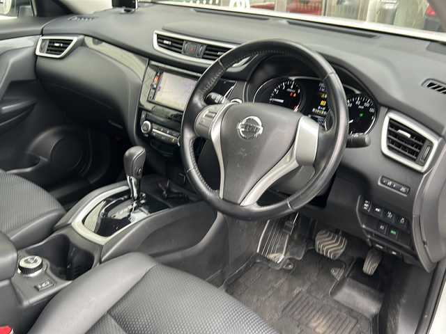 日産 エクストレイル ハイブリッド 20X エマージェンシーブレーキ 埼玉県 2016(平28)年 5.8万km ブリリアントホワイトパール ワンオーナー　/ＥＴＣ　/バックカメラ　/純正ナビ　/純正フロア　/純正オーディオ　/シートヒータ　/ＴＶ／ＦＭ／ＡＭ／ＳＤ／ＡＵＸ／ＢＴ／ＤＶＤ／ＣＤ　/ＨＤＣ　/横滑り防止　/電動リアゲート/Pスタート/レーダー探知機/オートミラ/センターデフロック/レーザーシート/４WD/スマートキー/スペアキー1本　/保証書　/取扱説明書