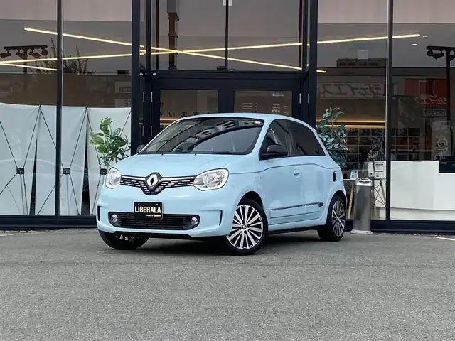 ルノー ルノー トゥインゴ インテンス 福岡県 2024(令6)年 2.2万km ブルードラジェ ・１オーナー/・クルーズコントロール/・ｃａｒｐｌａｙ／Ｂｌｕｅｔｏｏｔｈ／ＵＳＢ／ＡＵＸ/・ハーフレザーシート／シートヒーター/・ＥＴＣ/・純正１７ＡＷ/・保証書/・取扱説明書/・ハロゲンランプ/・オートライト