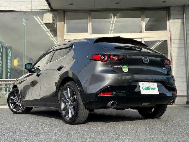 マツダ マツダ３ファストバック XD プロアクティブ 埼玉県 2021(令3)年 7万km マシーングレープレミアムM 全方位カメラ/ドライブレコーダー/ブラインドスポットモニター/オートワイパー/ヘッドアップディスプレイ/純正フロアマット/Bluetooth/レーダークルーズコントロール/ETC/アイドリングストップ/オートマチックハイビーム/純正アルミホイール/スペアキー