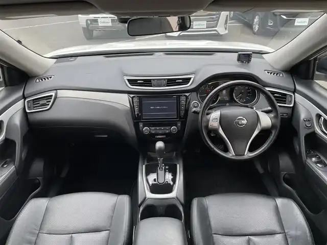 日産 エクストレイル ハイブリッド モード・プレミア オーテック30th 東京都 2017(平29)年 4.2万km ブリリアントホワイトパール 純正ナビ　/バックカメラ　/Ｂｌｕｅｔｏｏｔｈ　/ＣＤ　/サンルーフ　/シートヒーター　/電動リアゲート　/ＥＴＣ　/前後ドライブレコーダー　/ルーフレール　/衝突被害軽減システム　/横滑り防止装置　/オートライト