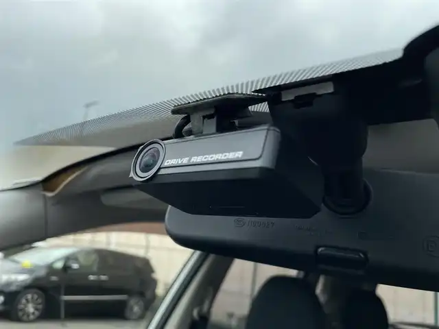 日産 エクストレイル ハイブリッド モード・プレミア オーテック30th 東京都 2017(平29)年 4.2万km ブリリアントホワイトパール 純正ナビ　/バックカメラ　/Ｂｌｕｅｔｏｏｔｈ　/ＣＤ　/サンルーフ　/シートヒーター　/電動リアゲート　/ＥＴＣ　/前後ドライブレコーダー　/ルーフレール　/衝突被害軽減システム　/横滑り防止装置　/オートライト