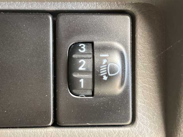 スズキ エブリイ PA リミテッド 福井県 2023(令5)年 2万km スペリアホワイト セーフティサポート/・デュアルカメラブレーキサポート/・後退時ブレーキサポート/・車線逸脱警報機能/・ハイビームアシスト/ETC/ドライブレコーダー/オートライト/オーバーヘッドシェルフ/純正フロアマット/USB充電×2/リモコンキー/アイドリングストップ/純正ドアバイザー