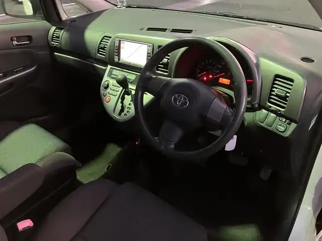 トヨタ ウィッシュ X 三重県 2005(平17)年 12.5万km スーパーホワイトⅡ ♪キーレス/♪LEDヘッドライト/♪ドライブレコーダー/♪フロアマット/♪ドアバイザー/♪プライバシーガラス/♪電格ミラー/♪ETC