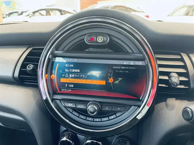 ＭＩＮＩ ミニ クーパー 大阪府 2020(令2)年 3.3万km ペッパー・ホワイト ワンオーナー/純正ＨＤＤナビ/バックカメラ/HIDヘッドライト/ディスプレイリング/純正アームレスト/リモコンキー/プッシュスタート/ETC/コーナーセンサー