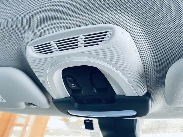 ＭＩＮＩ ミニ クーパー 大阪府 2020(令2)年 3.3万km ペッパー・ホワイト ワンオーナー/純正ＨＤＤナビ/バックカメラ/HIDヘッドライト/ディスプレイリング/純正アームレスト/リモコンキー/プッシュスタート/ETC/コーナーセンサー
