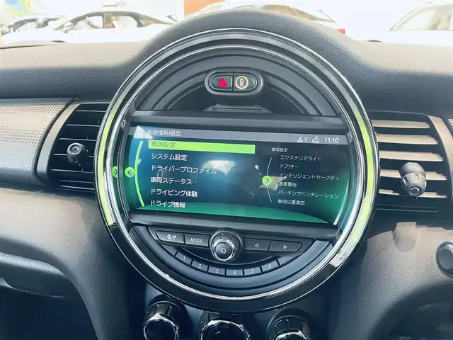 ＭＩＮＩ ミニ クーパー 大阪府 2020(令2)年 3.3万km ペッパー・ホワイト ワンオーナー/純正ＨＤＤナビ/バックカメラ/HIDヘッドライト/ディスプレイリング/純正アームレスト/リモコンキー/プッシュスタート/ETC/コーナーセンサー