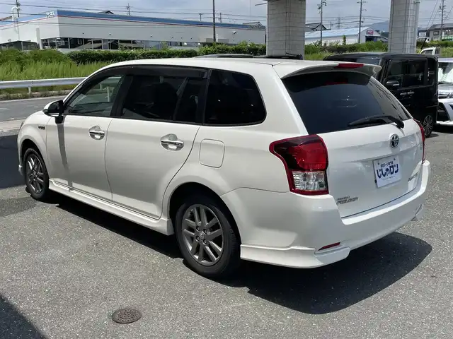 トヨタ カローラ フィールダー HV G エアロツアラー W×B 愛知県 2013(平25)年 7万km ホワイトパールクリスタルシャイン (株)IDOMが運営する【じしゃロン豊川店】の自社ローン専用車両になります。こちらは現金またはオートローンご利用時の価格です。自社ローンご希望の方は別途その旨お申付け下さい/ 純正ディーラーナビ/ バックカメラ/ ETC/ 革巻ステアリング/ ステアリングスイッチ/ ウインカーミラー/ ハーフレザーシート/ トノカバー/ ドアバイザー/ 純正フロアマット