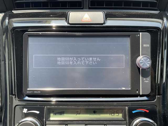 トヨタ カローラ フィールダー HV G エアロツアラー W×B 愛知県 2013(平25)年 7万km ホワイトパールクリスタルシャイン (株)IDOMが運営する【じしゃロン豊川店】の自社ローン専用車両になります。こちらは現金またはオートローンご利用時の価格です。自社ローンご希望の方は別途その旨お申付け下さい/ 純正ディーラーナビ/ バックカメラ/ ETC/ 革巻ステアリング/ ステアリングスイッチ/ ウインカーミラー/ ハーフレザーシート/ トノカバー/ ドアバイザー/ 純正フロアマット