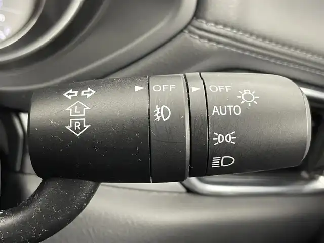 マツダ ＣＸ－５ XD プロアクティブ 富山県 2017(平29)年 6.1万km ジェットブラックマイカ 純正ナビ（AM/FM/CD/DVD/SD/USB/BT）/フルセグTV/バックカメラ/ヘッドアップディスプレイ/アダプティブクルーズコントロール/衝突被害軽減ブレーキ/レーンキープアシスト/オートマチックハイビーム/LEDヘッドライト/コーナーセンサー前後/ステアリングヒーター/前席シートヒーター/前席パワーシート/ドライブレコーダー/ビルトインETC/オートブレーキホールド/スマートキー/プッシュスタート/アイドリングストップ/純正フロアマット
