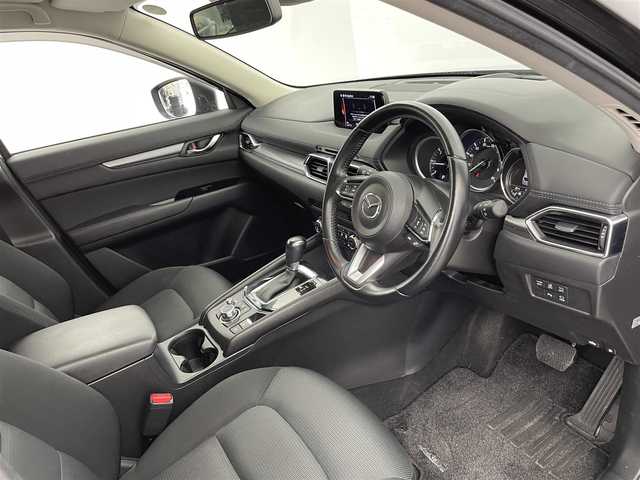 マツダ ＣＸ－５ XD プロアクティブ 富山県 2017(平29)年 6.1万km ジェットブラックマイカ 純正ナビ（AM/FM/CD/DVD/SD/USB/BT）/フルセグTV/バックカメラ/ヘッドアップディスプレイ/アダプティブクルーズコントロール/衝突被害軽減ブレーキ/レーンキープアシスト/オートマチックハイビーム/LEDヘッドライト/コーナーセンサー前後/ステアリングヒーター/前席シートヒーター/前席パワーシート/ドライブレコーダー/ビルトインETC/オートブレーキホールド/スマートキー/プッシュスタート/アイドリングストップ/純正フロアマット