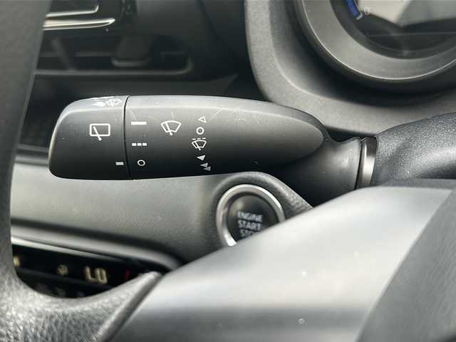 トヨタ ヤリス G 千葉県 2021(令3)年 4.4万km アバンギャルドブロンズメタリック メーカーナビ　　バックカメラ　ＥＴＣ　　レーンアシスト　ＵＳＢ　プッシュスタート　フロアマット　横滑り防止　スマートキー　オートライト　ウィンカーミラー　アイドリングストップ