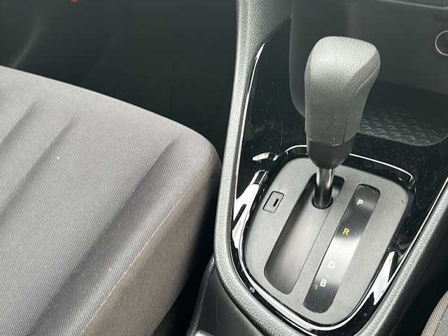 トヨタ ヤリス G 千葉県 2021(令3)年 4.4万km アバンギャルドブロンズメタリック メーカーナビ　　バックカメラ　ＥＴＣ　　レーンアシスト　ＵＳＢ　プッシュスタート　フロアマット　横滑り防止　スマートキー　オートライト　ウィンカーミラー　アイドリングストップ